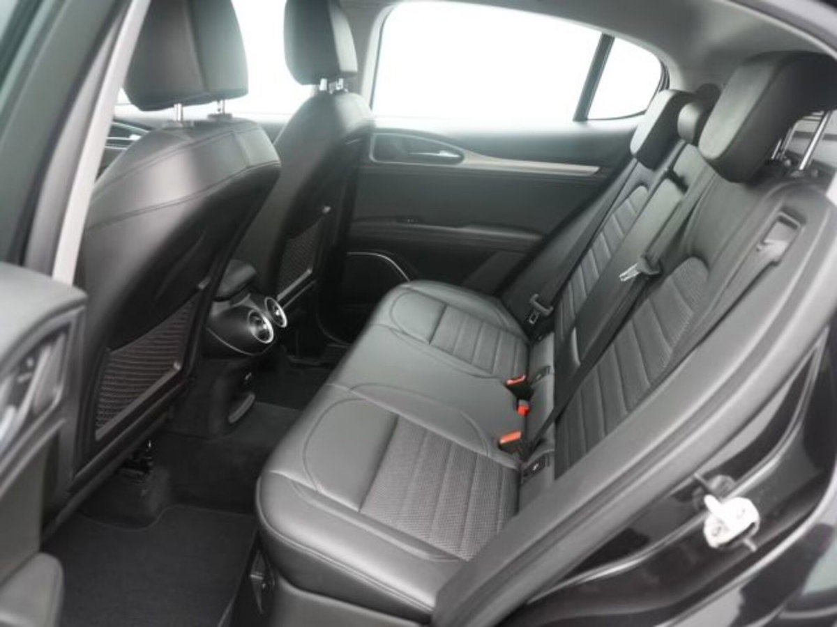 Alfa Romeo Stelvio Stelvio 2.0 Turbo 200 CV AT8 Q4 Super Business (15)
