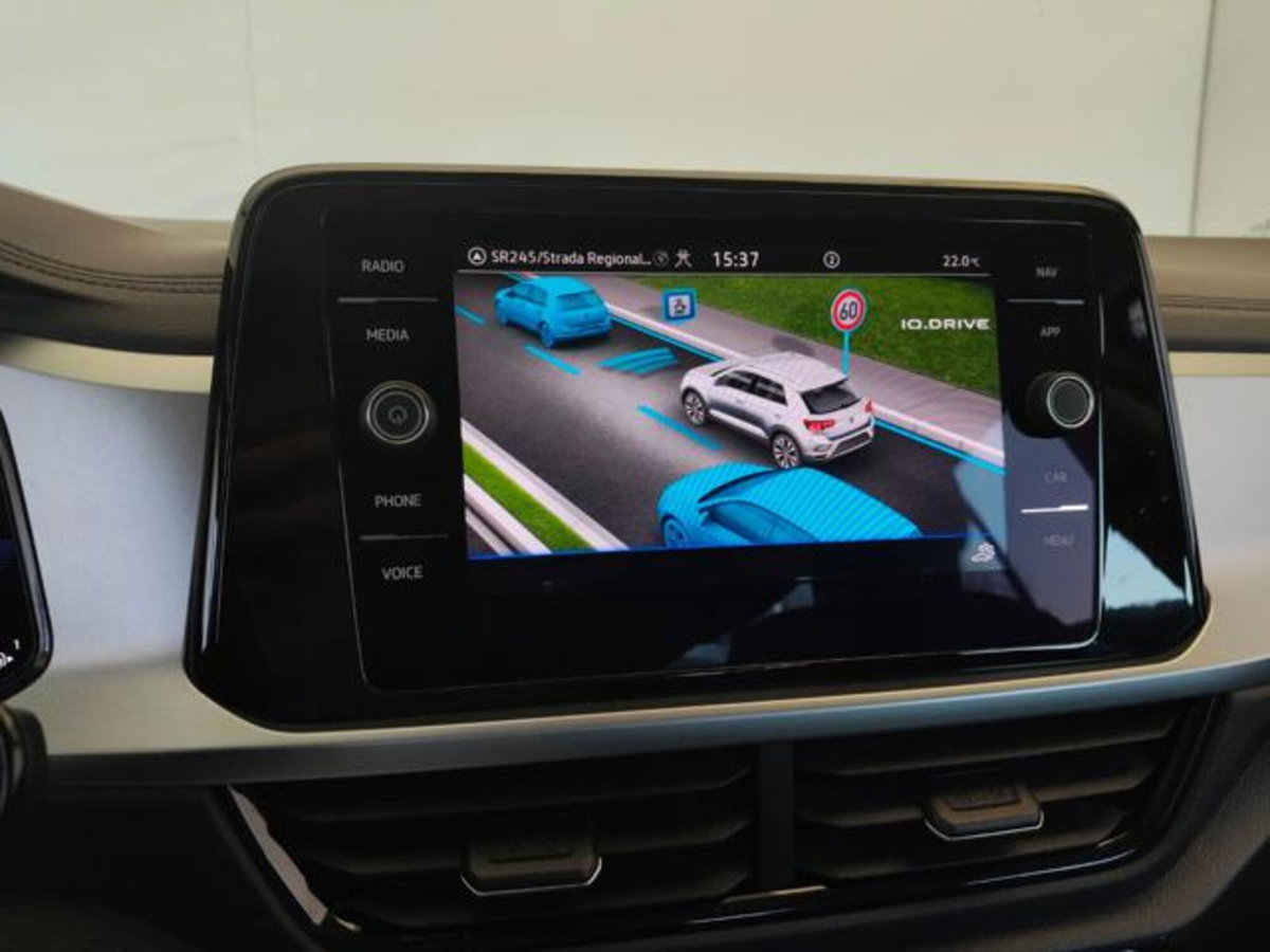 Volkswagen T-Roc 2.0 tdi Life 150cv dsg (9)