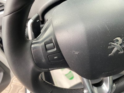 Peugeot 2008 e-HDi 92 CV Stop&Start ETG6 Allure (11)