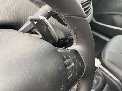 Peugeot 2008 e-HDi 92 CV Stop&Start ETG6 Allure (12)