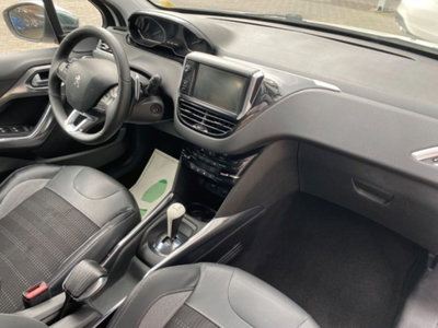 Peugeot 2008 e-HDi 92 CV Stop&Start ETG6 Allure (9)