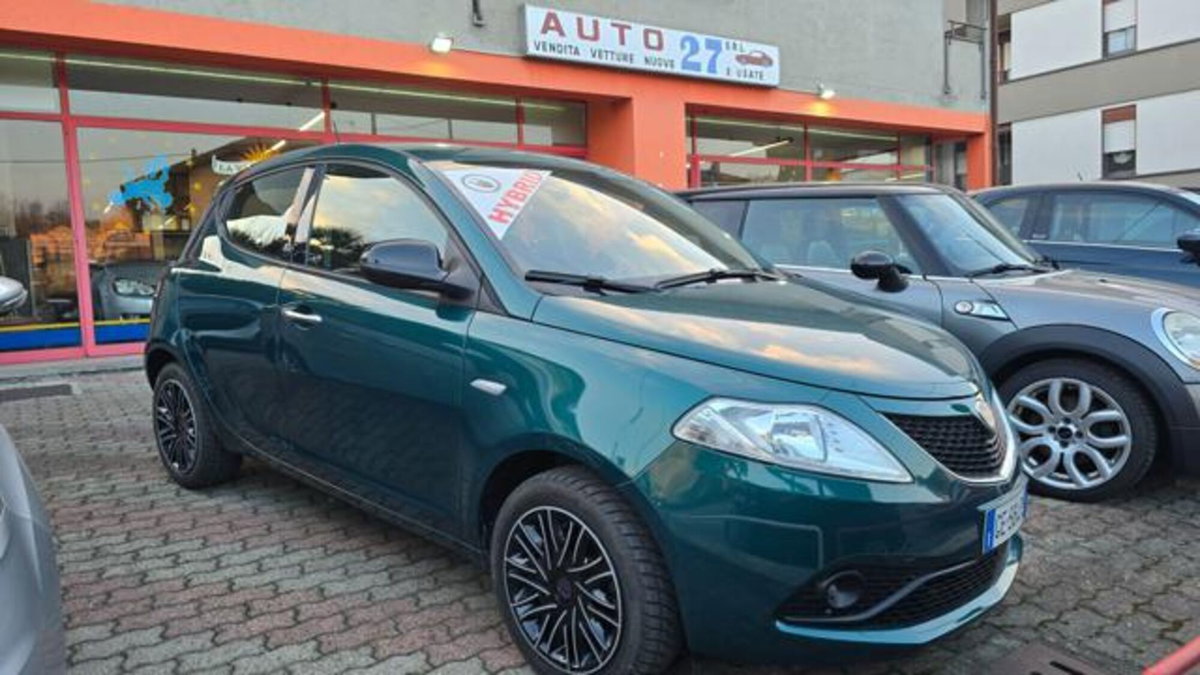 Lancia Ypsilon 1.0 FireFly 5 porte S&S Hybrid Ecochic Gold (3)