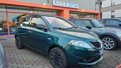 Lancia Ypsilon 1.0 FireFly 5 porte S&S Hybrid Ecochic Gold (3)