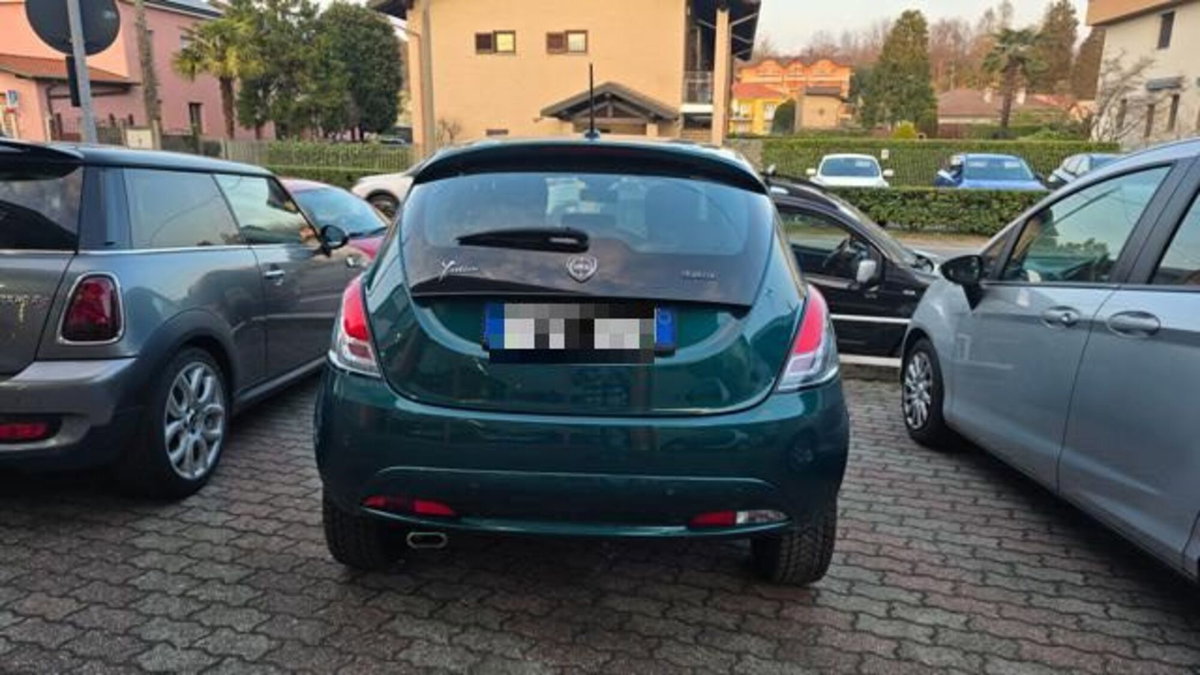 Lancia Ypsilon 1.0 FireFly 5 porte S&S Hybrid Ecochic Gold (5)