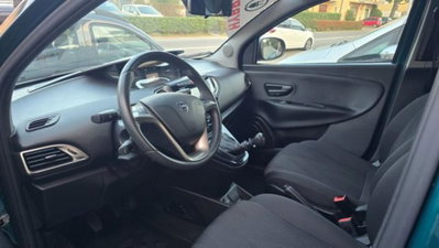 Lancia Ypsilon 1.0 FireFly 5 porte S&S Hybrid Ecochic Gold (7)