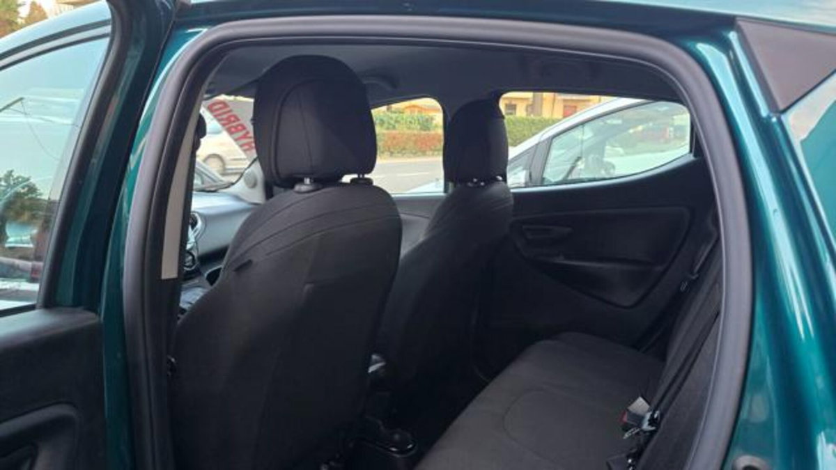Lancia Ypsilon 1.0 FireFly 5 porte S&S Hybrid Ecochic Gold (8)
