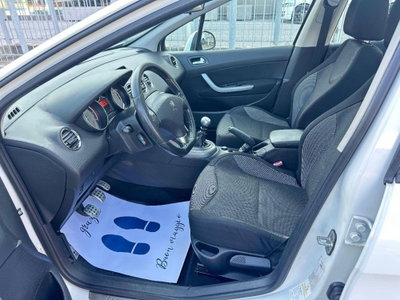 Peugeot 308 1.6 HDi 110CV 5p. Sportium (13)