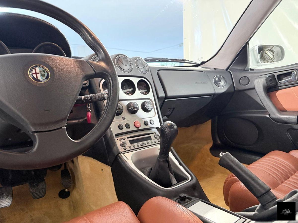 Alfa Romeo Gtv 2.0i JTS 16V cat (14)