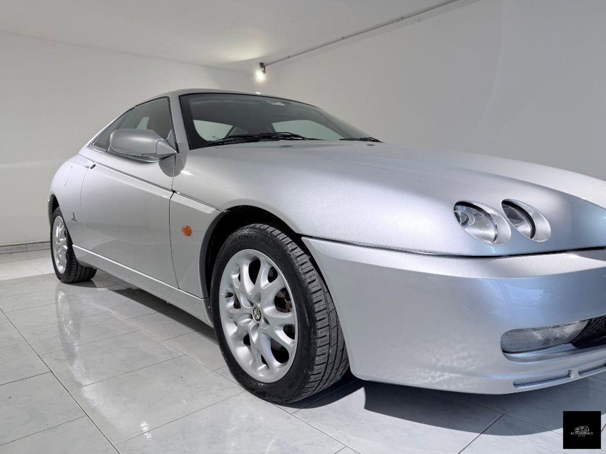 Alfa Romeo Gtv 2.0i JTS 16V cat (2)