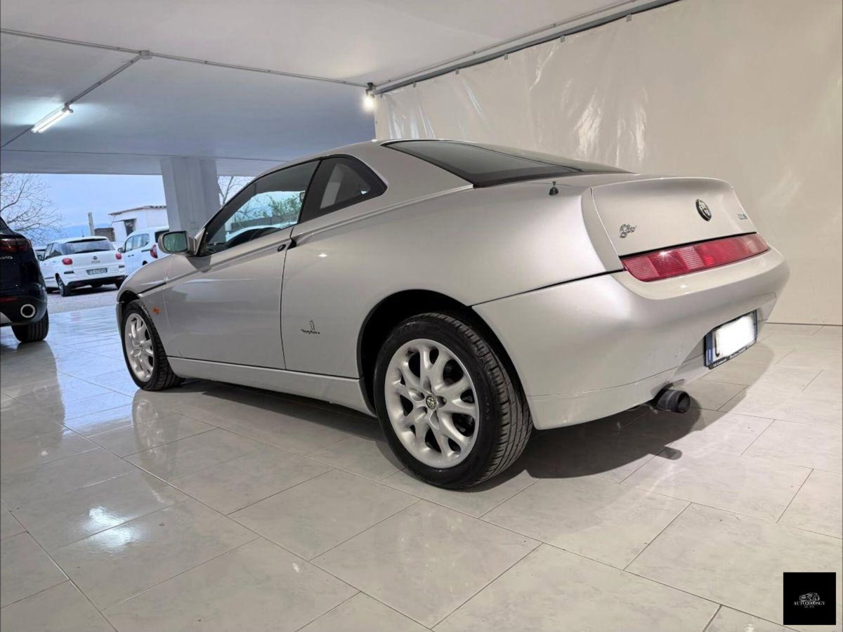 Alfa Romeo Gtv 2.0i JTS 16V cat (7)