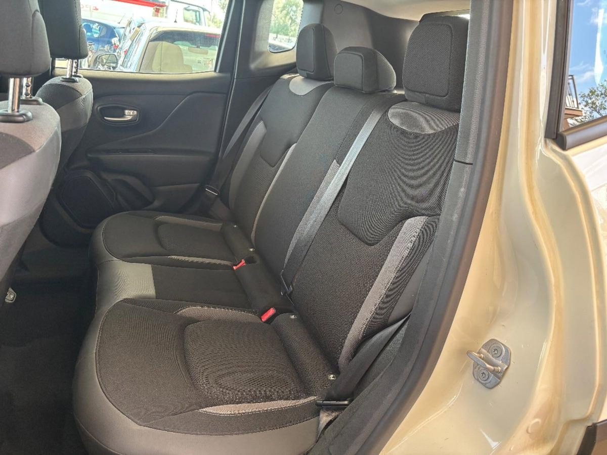 Jeep Renegade 1.6 Mjt 120 CV Limited (8)