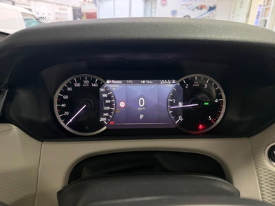 Land Rover Range Rover Velar 2.0D I4 204 CV R-Dynamic SE (18)
