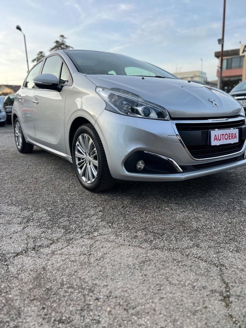 Peugeot 208 VTi 82 CV 5 porte Allure