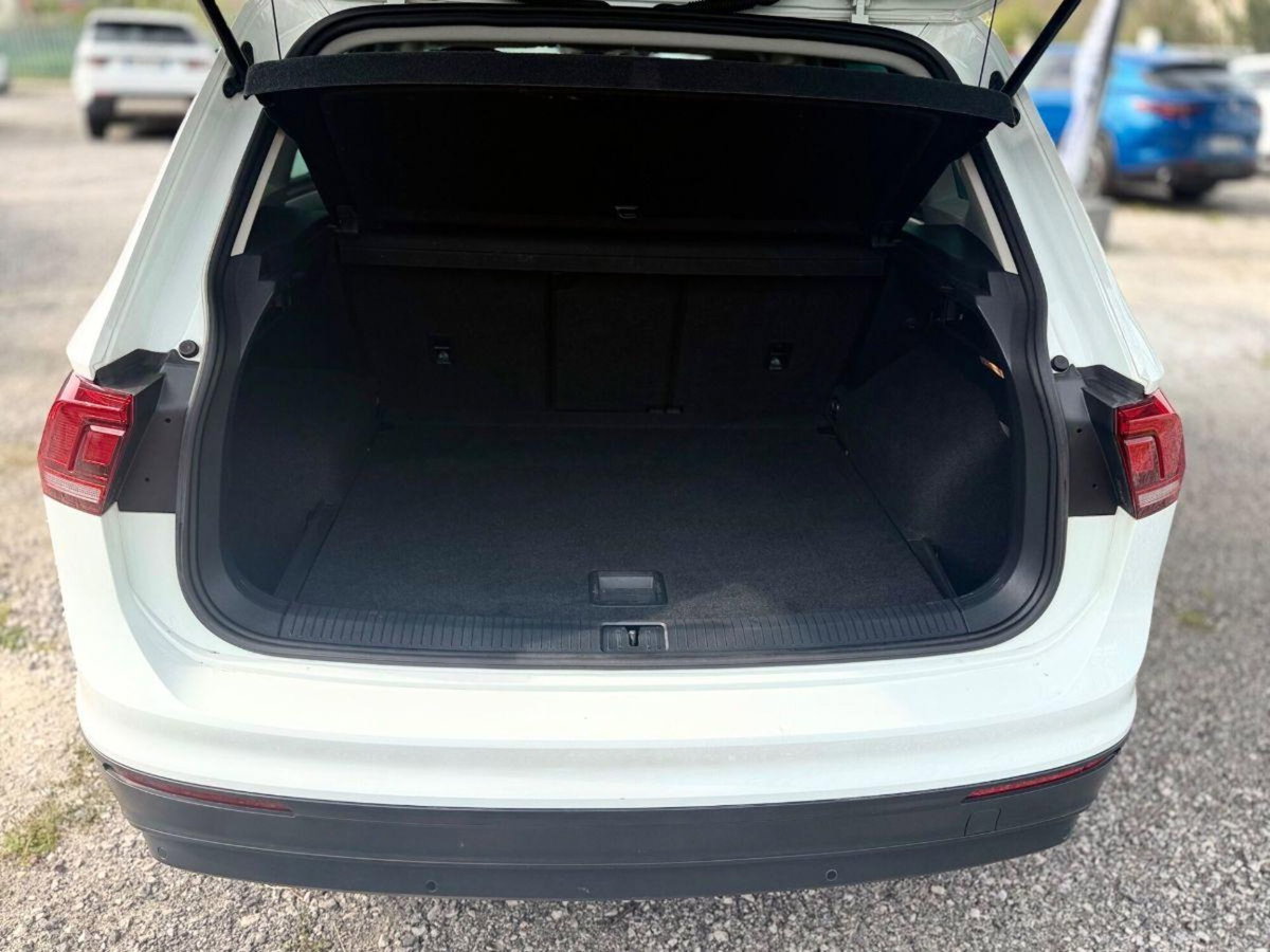 Volkswagen Tiguan 2.0 TDI 150 CV SCR DSG 4MOTION Elegance (9)