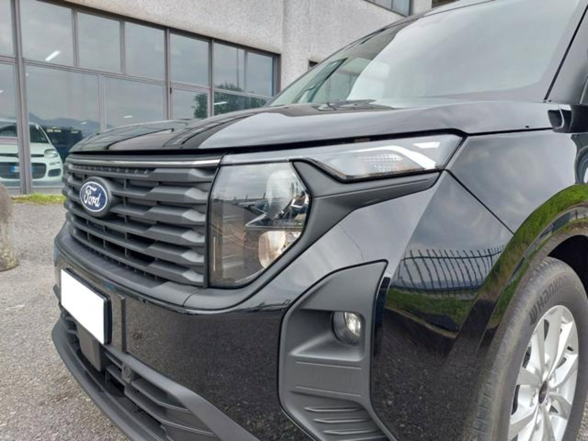 Ford Tourneo Courier 1.0 EcoBoost 100 CV Titanium (5)