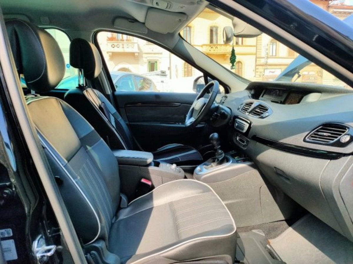 Renault Scenic E-Tech Electric 1.5 dCi 110CV Live (19)
