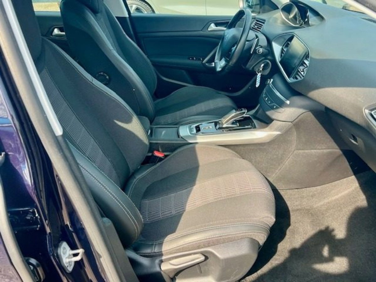 Peugeot 308 BlueHDi 130 S&S EAT6 Allure (10)