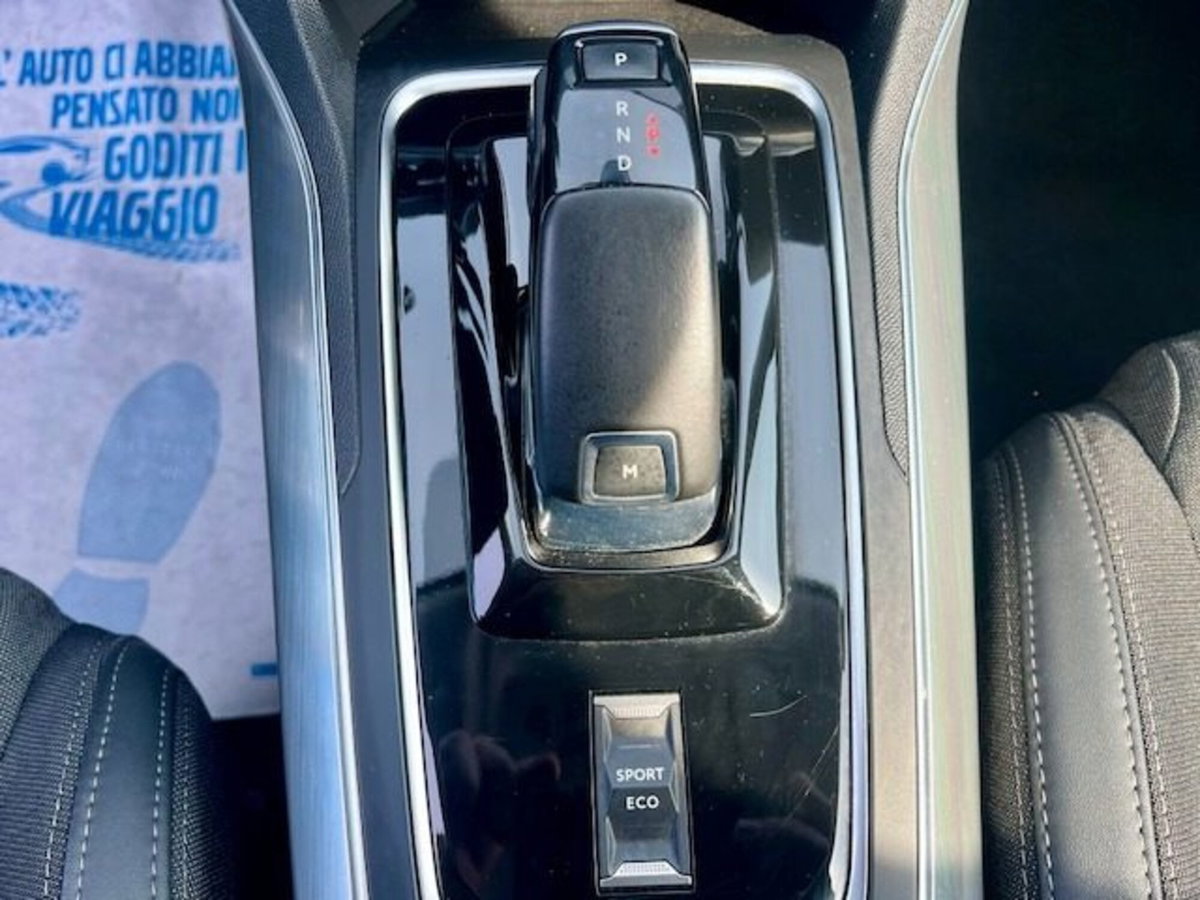 Peugeot 308 BlueHDi 130 S&S EAT6 Allure (12)