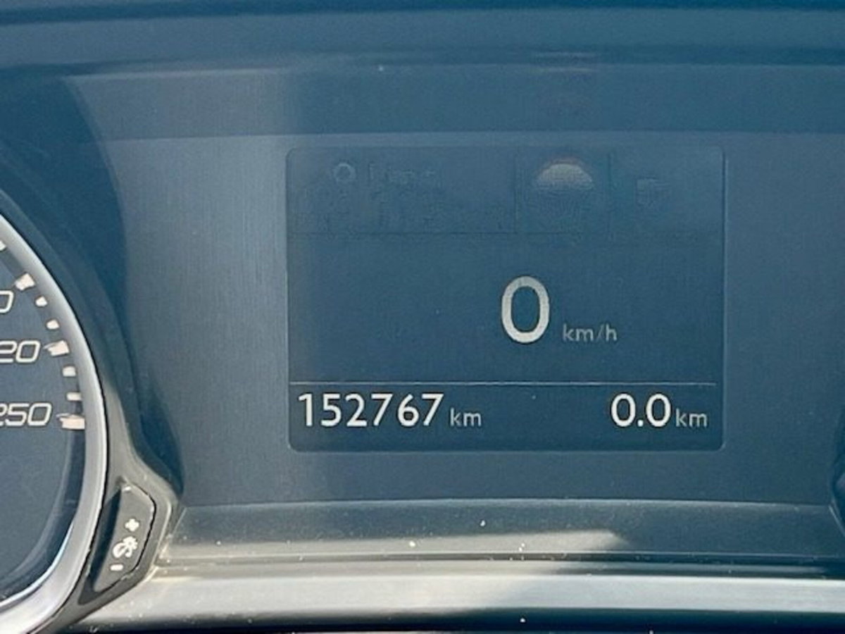 Peugeot 308 BlueHDi 130 S&S EAT6 Allure (15)