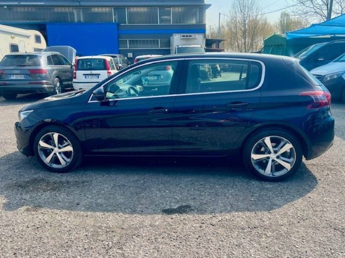 Peugeot 308 BlueHDi 130 S&S EAT6 Allure (5)