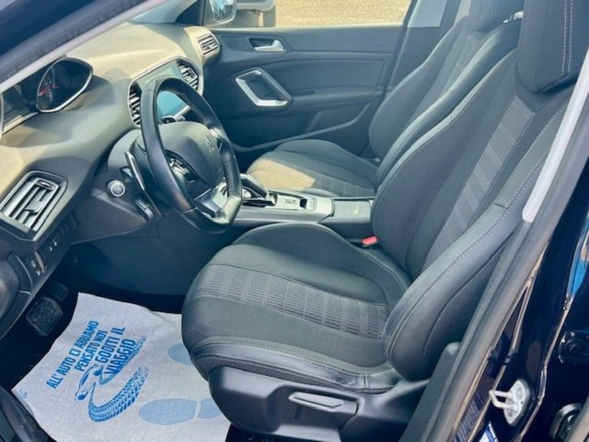 Peugeot 308 BlueHDi 130 S&S EAT6 Allure (8)