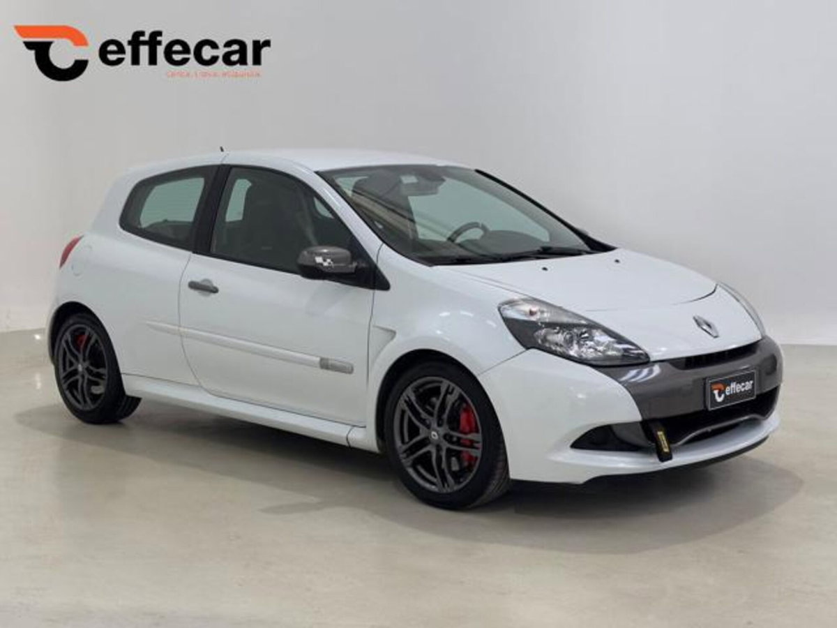 Renault Clio 2.0 16V 203CV 3 porte RS (3)