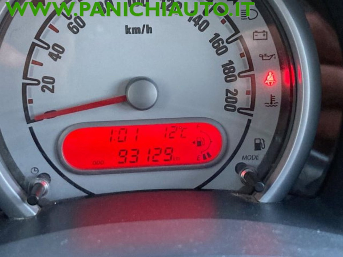 Opel Agila 1.0 12V 65CV Enjoy (13)