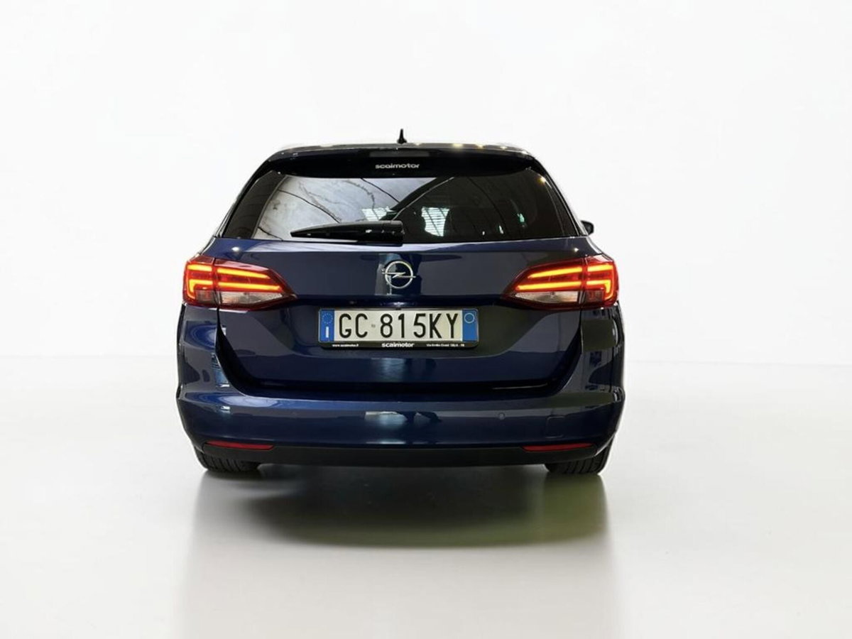 Opel Astra Station Wagon 1.2 Turbo 130 CV Sports Business Elegance (4)