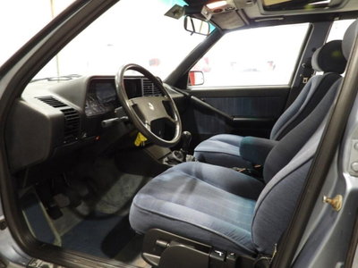 Lancia Thema i.e. turbo (3)