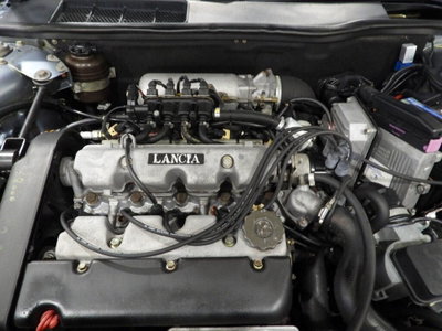 Lancia Thema i.e. turbo (7)