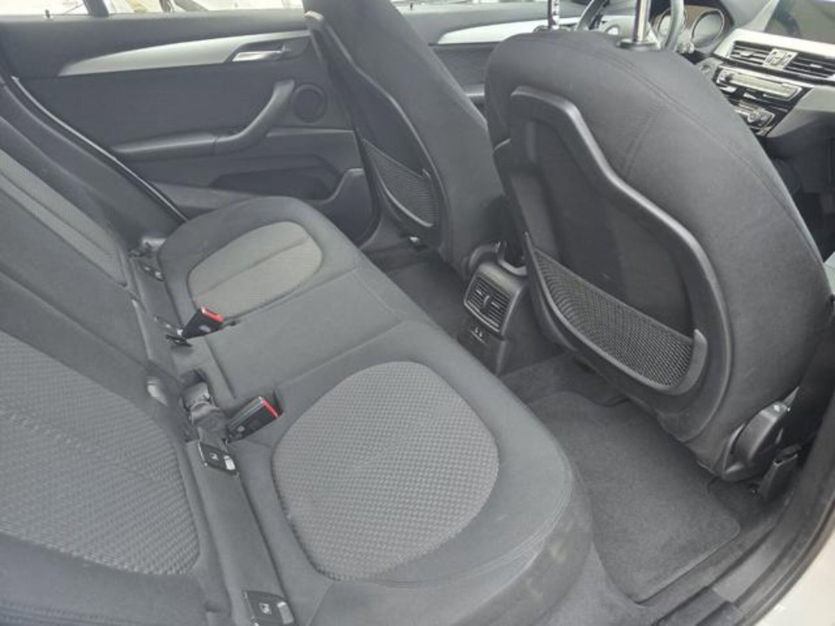 BMW X1 xDrive25e Advantage (9)