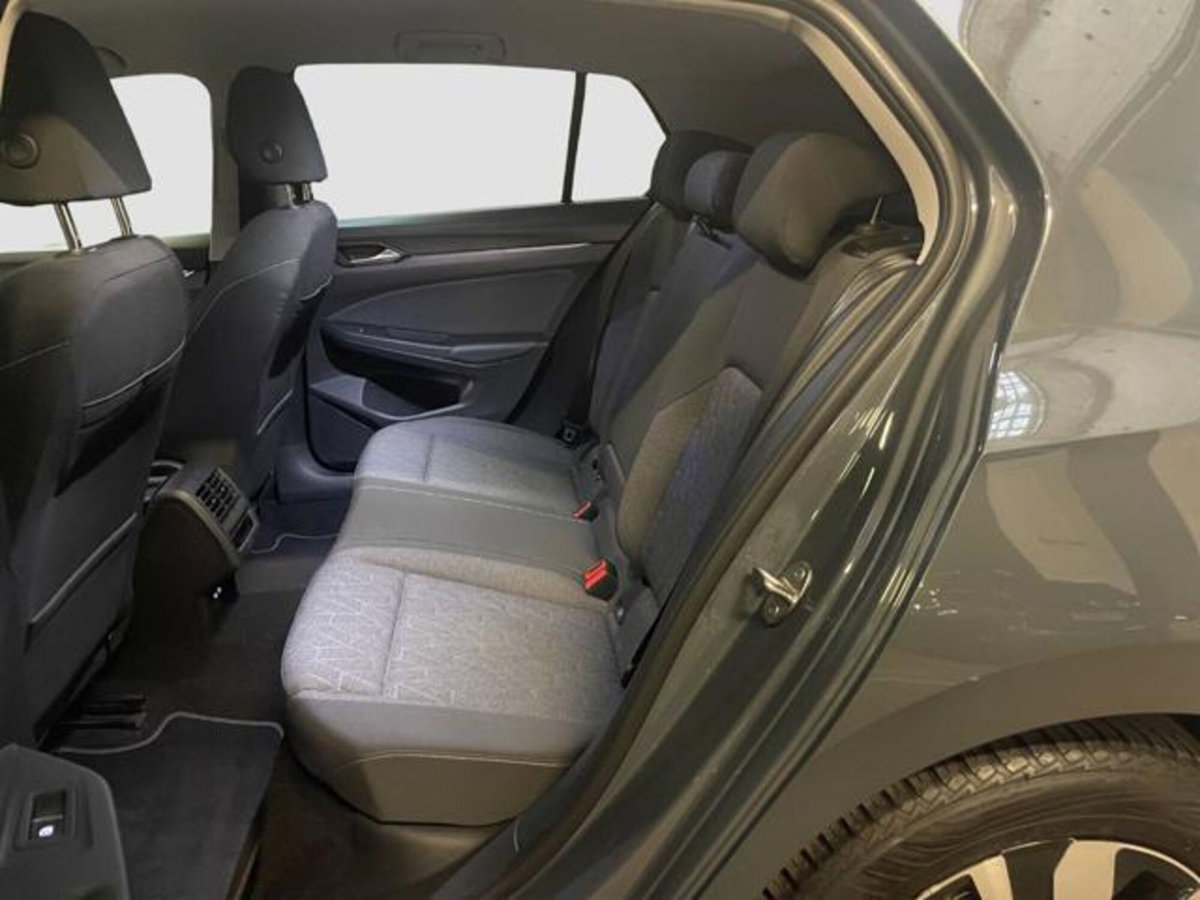 Volkswagen Golf Variant 1.5 eTSI 150 CV EVO ACT DSG R-Line (12)
