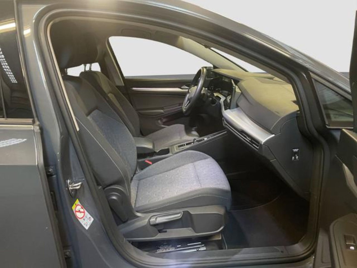 Volkswagen Golf Variant 1.5 eTSI 150 CV EVO ACT DSG R-Line (19)