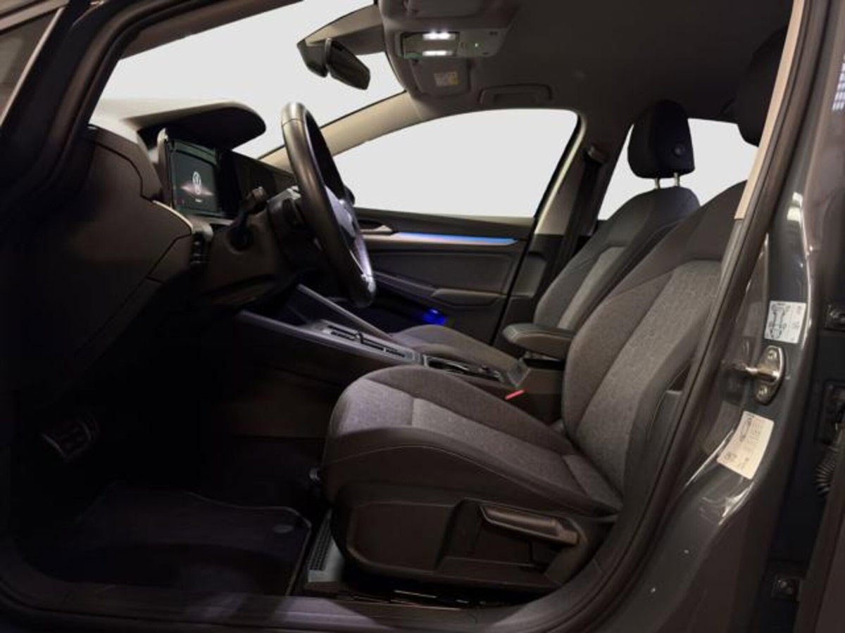 Volkswagen Golf Variant 1.5 eTSI 150 CV EVO ACT DSG R-Line (9)