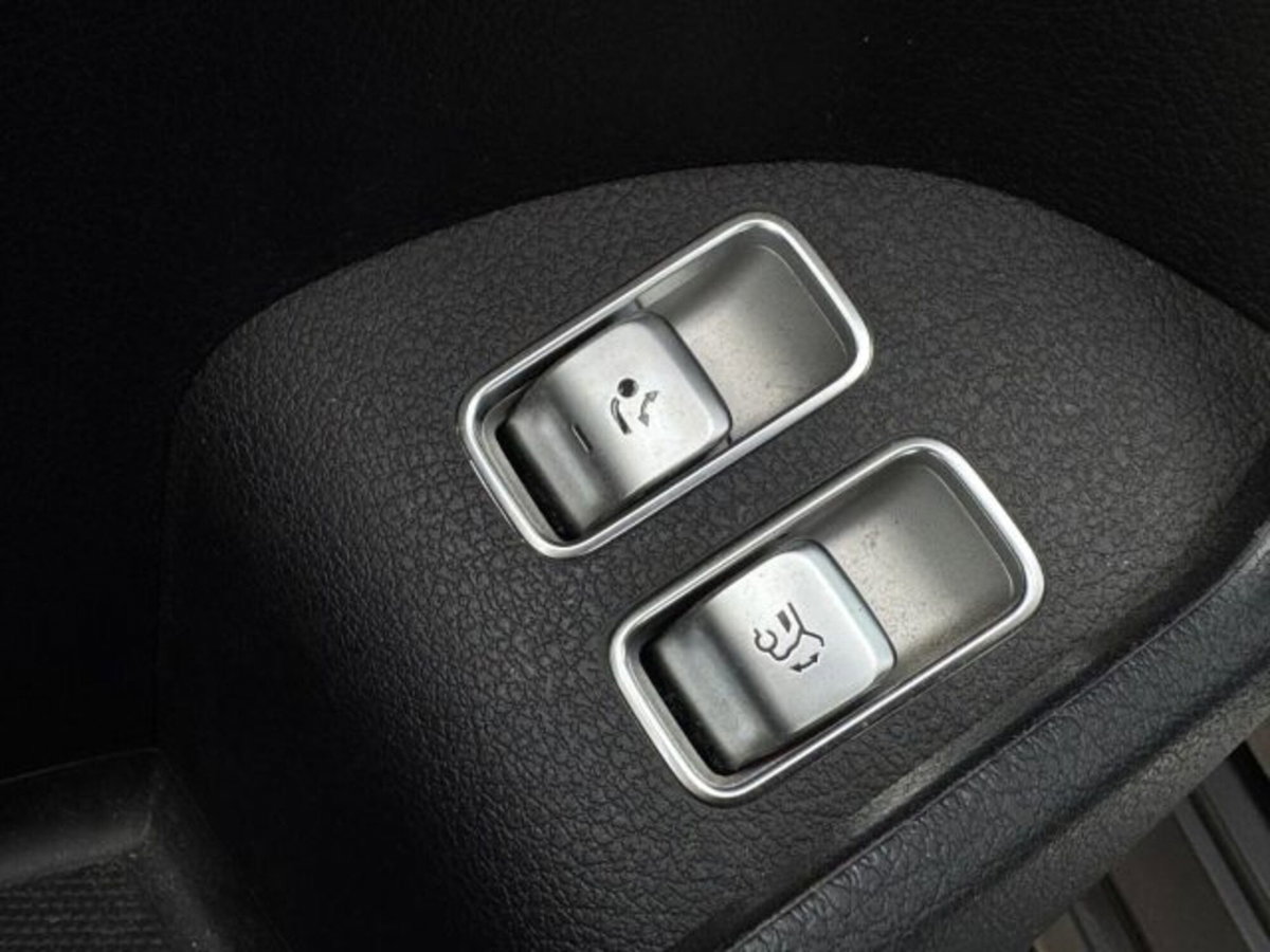 Mercedes-Benz GLE SUV 400 d 4Matic Premium Plus (20)
