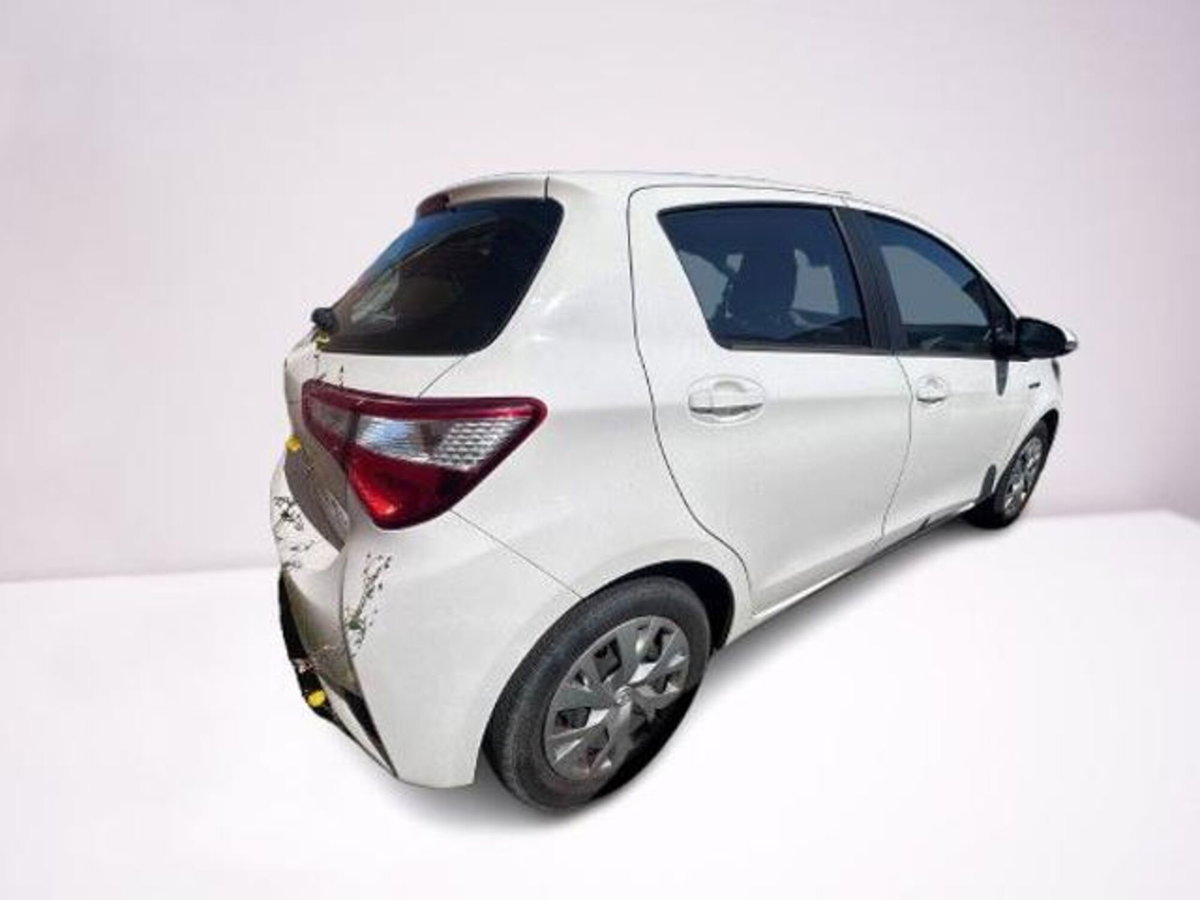 Toyota Yaris 1.5 Hybrid 5 porte Energy (3)
