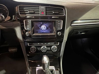 Volkswagen Golf Sportsvan 2.0 TDI DSG Highline BlueMotion Tech. (11)