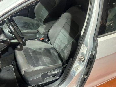 Volkswagen Golf Sportsvan 2.0 TDI DSG Highline BlueMotion Tech. (8)