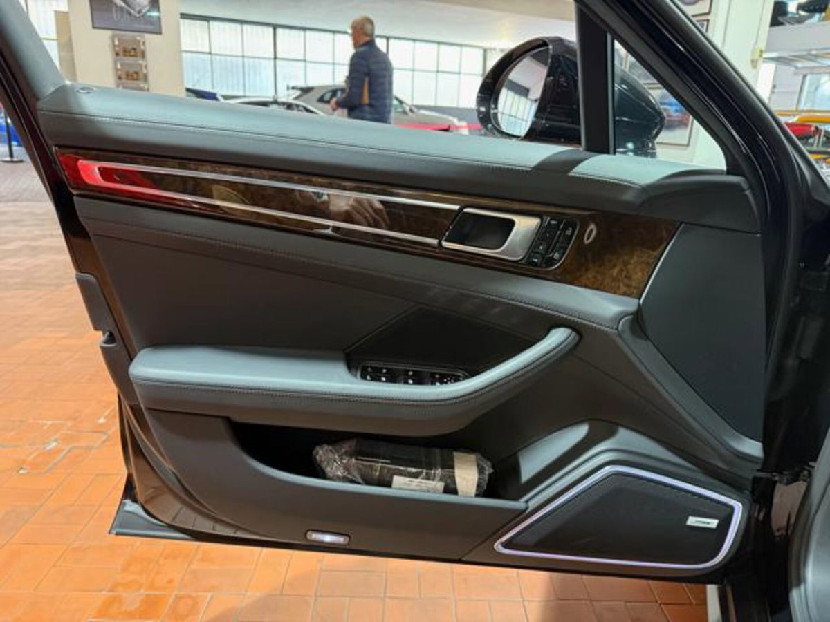 Porsche Panamera 4.0 Turbo S auto (10)
