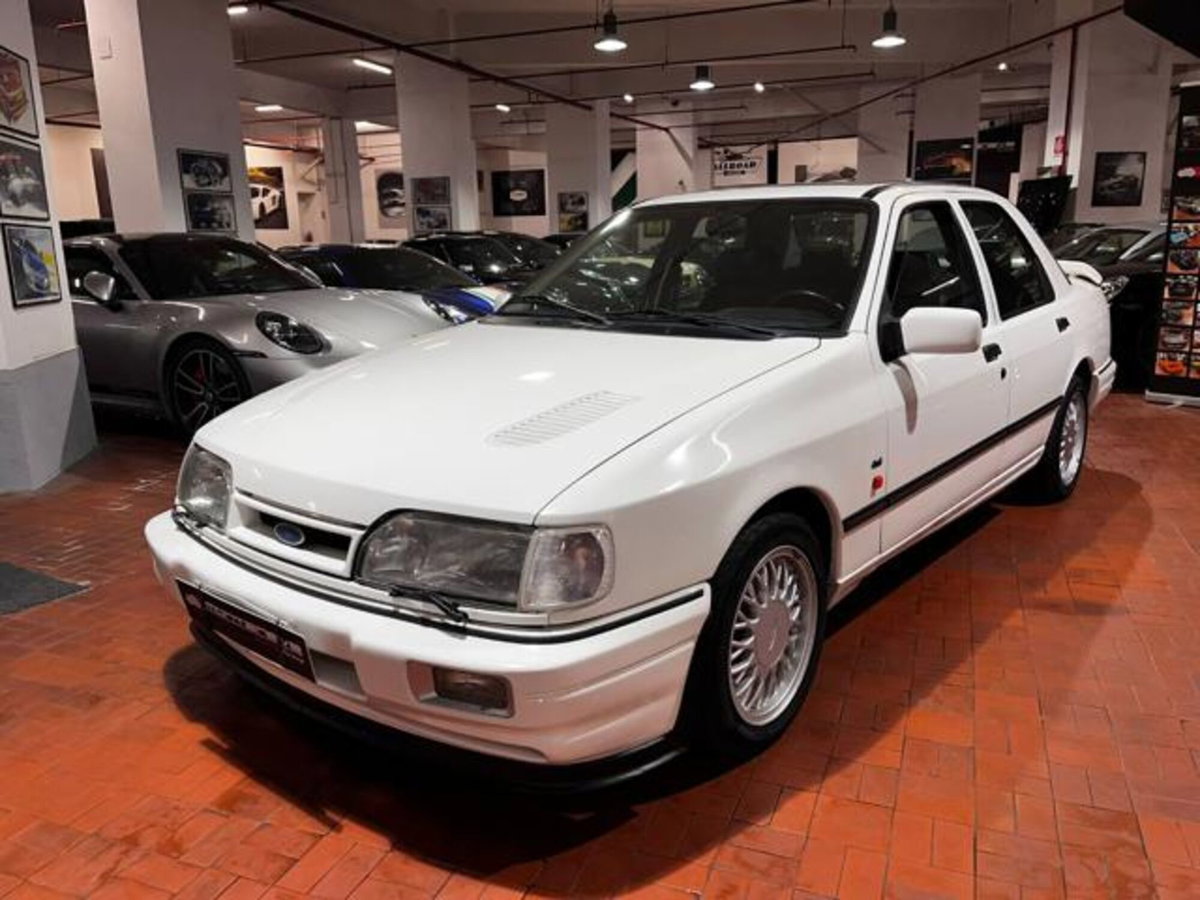 Ford Sierra 4 porte 4x4 Cosworth