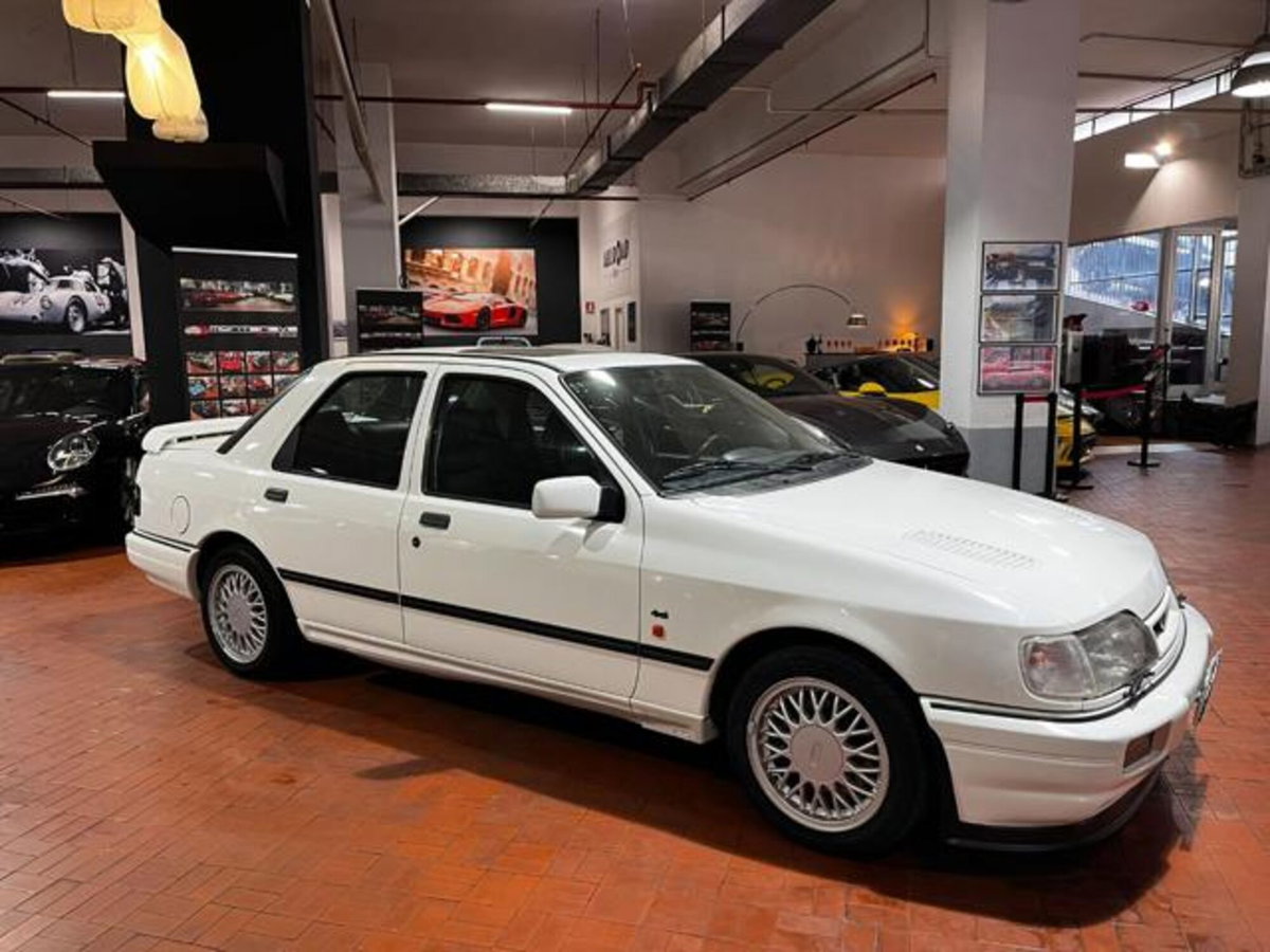 Ford Sierra 4 porte 4x4 Cosworth (15)