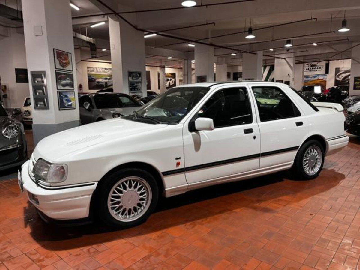 Ford Sierra 4 porte 4x4 Cosworth (16)