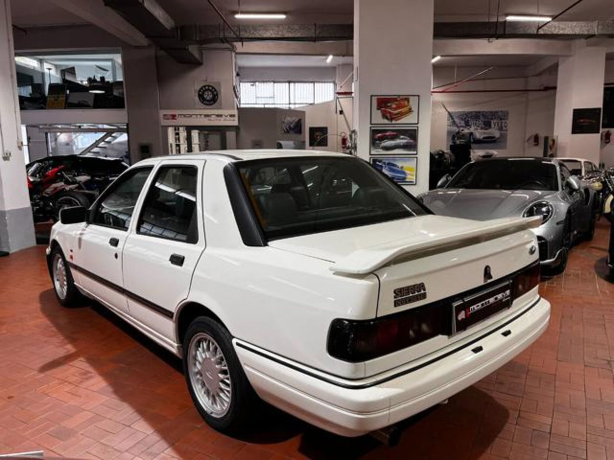 Ford Sierra 4 porte 4x4 Cosworth (4)