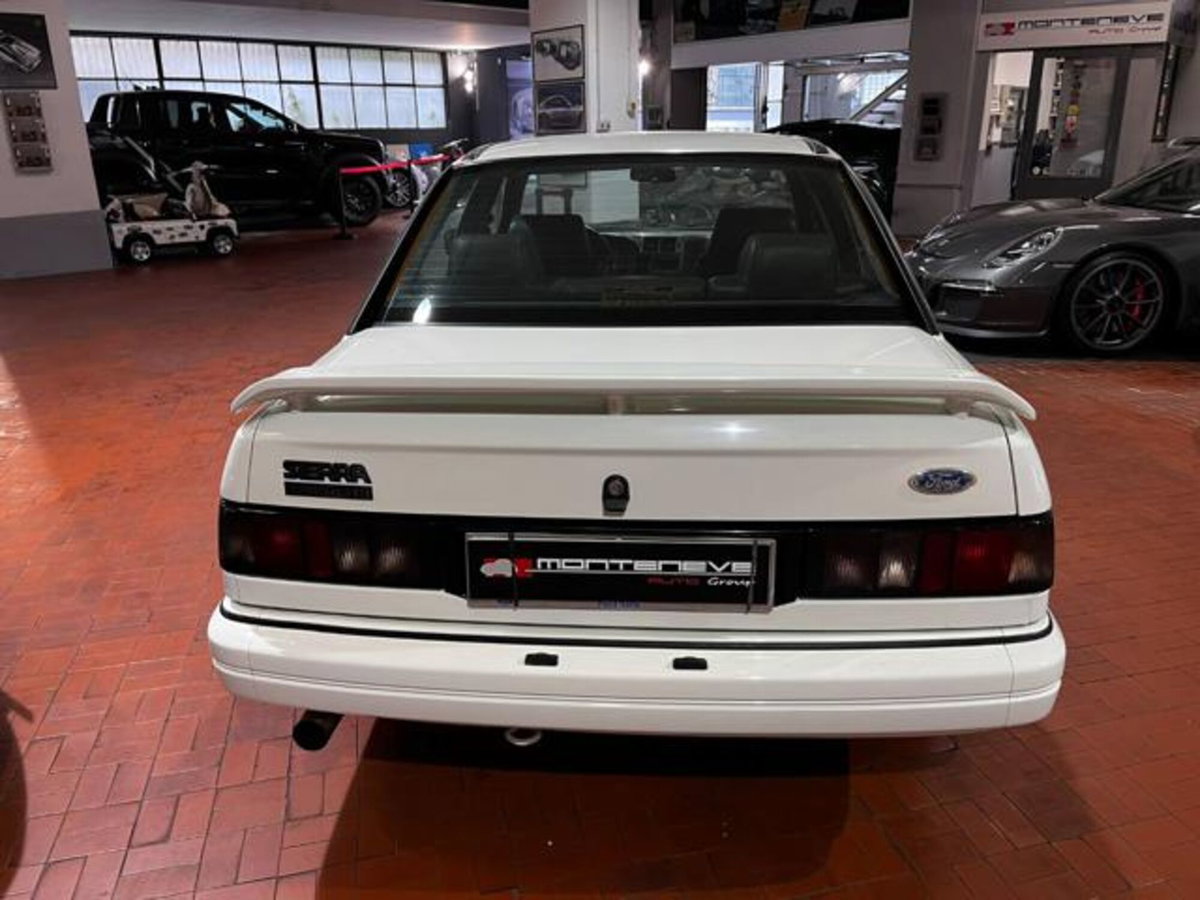 Ford Sierra 4 porte 4x4 Cosworth (5)