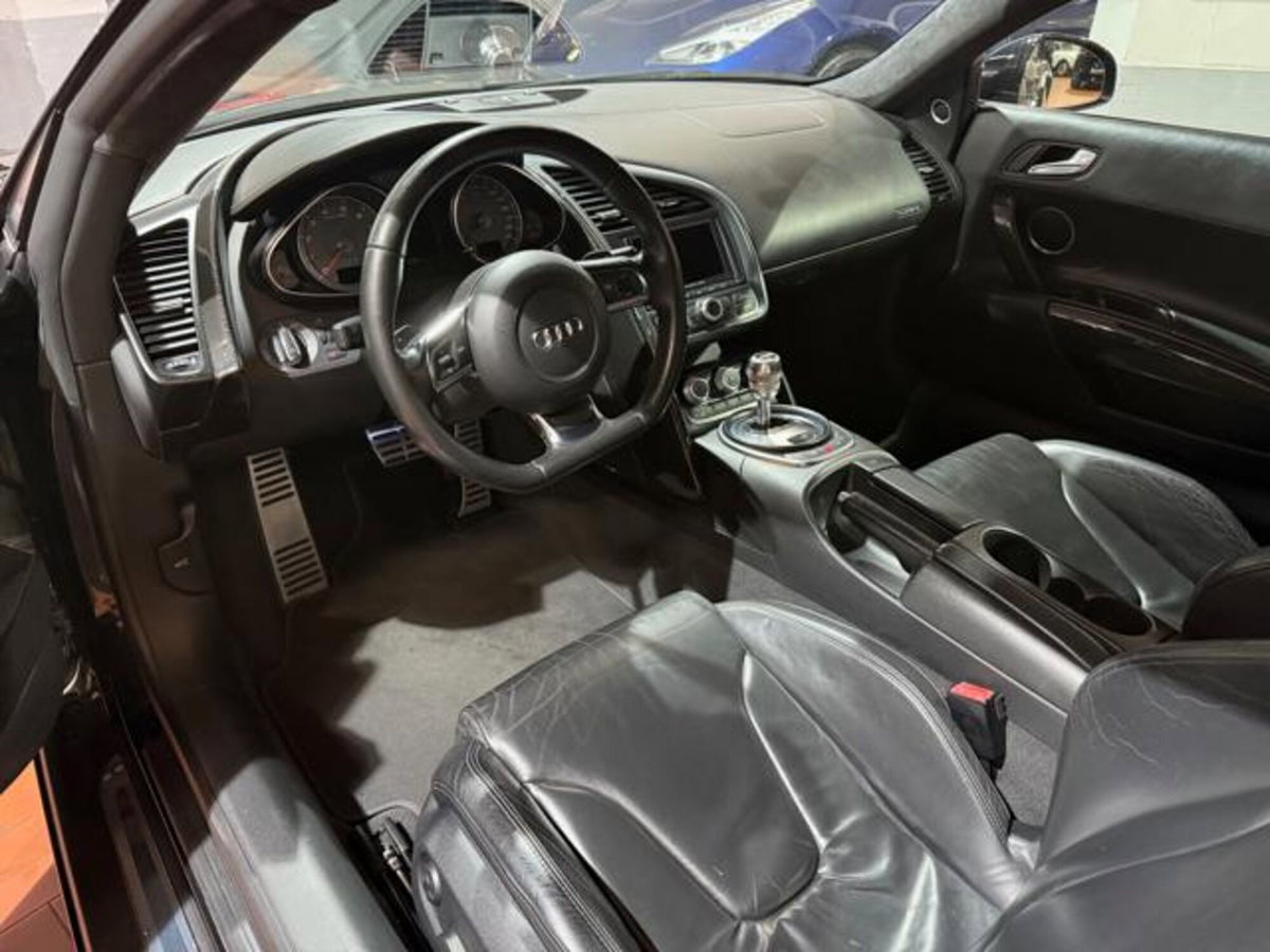 Audi R8 Coupé 4.2 V8 FSI quattro (7)