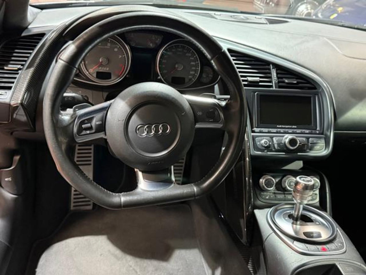 Audi R8 Coupé 4.2 V8 FSI quattro (9)