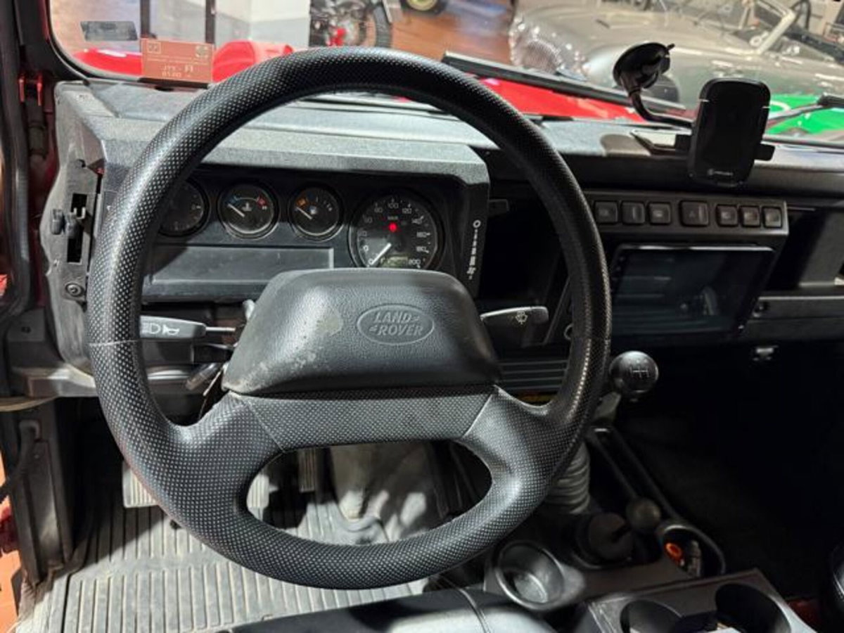 Land Rover Defender 90 2.5 Td5 Soft-Top (10)