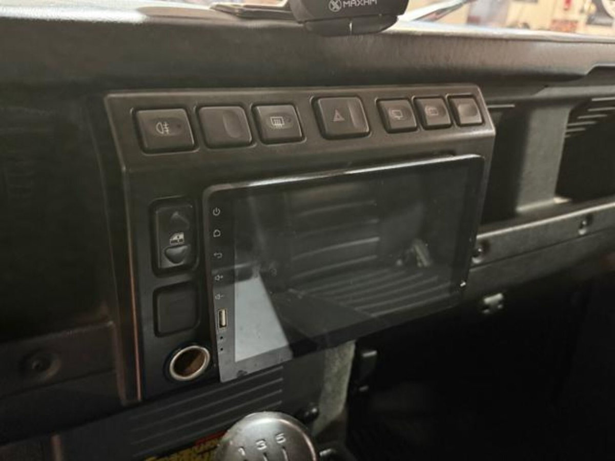 Land Rover Defender 90 2.5 Td5 Soft-Top (12)
