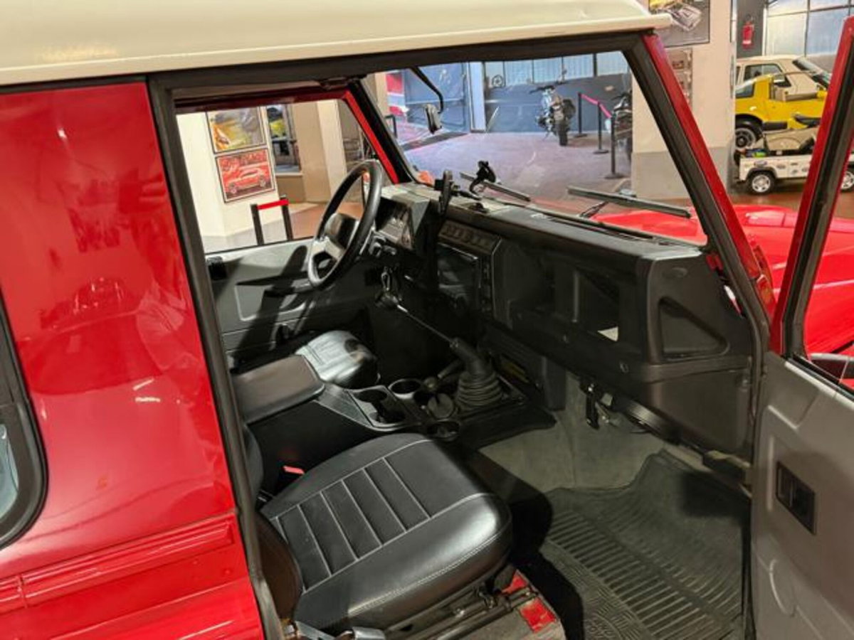 Land Rover Defender 90 2.5 Td5 Soft-Top (13)