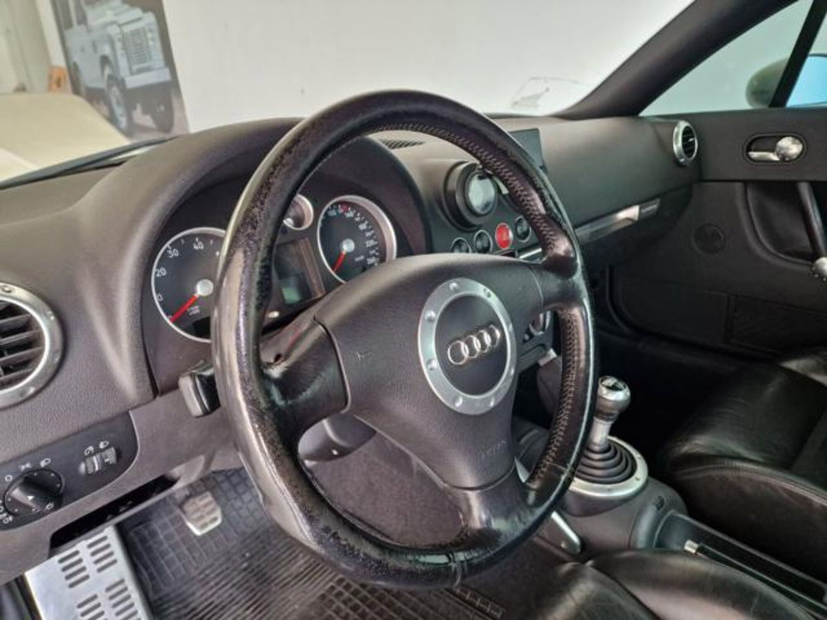 Audi TT Coupé 1.8 T 20V 225 CV cat quattro (17)